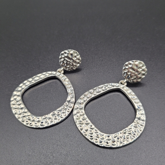 Silver Naomi drop oval Earrings by Dekoster - Picture 7 of 8